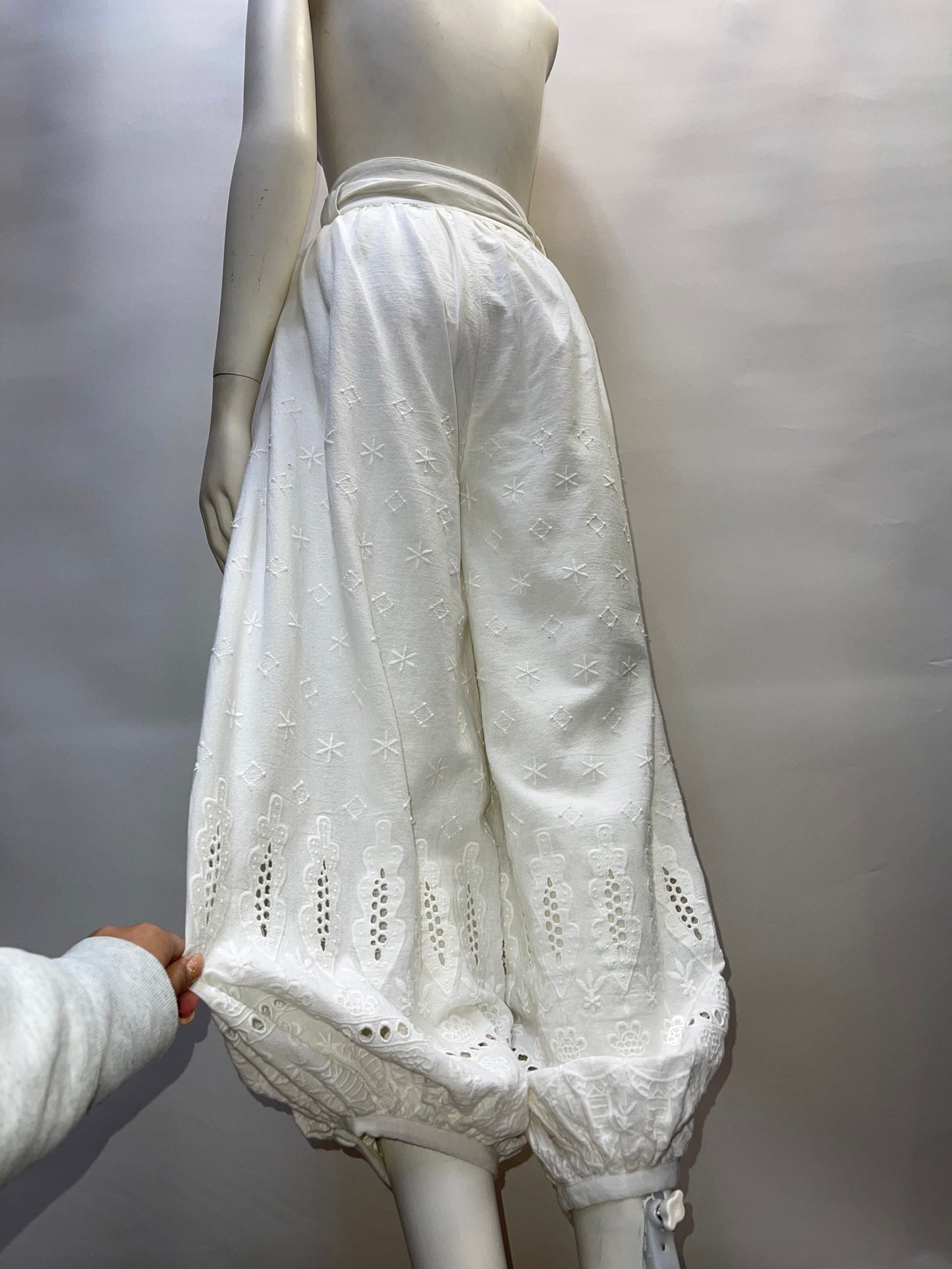 Free People - White Haram / Gypsy Embroidered Pants (Size 12)
