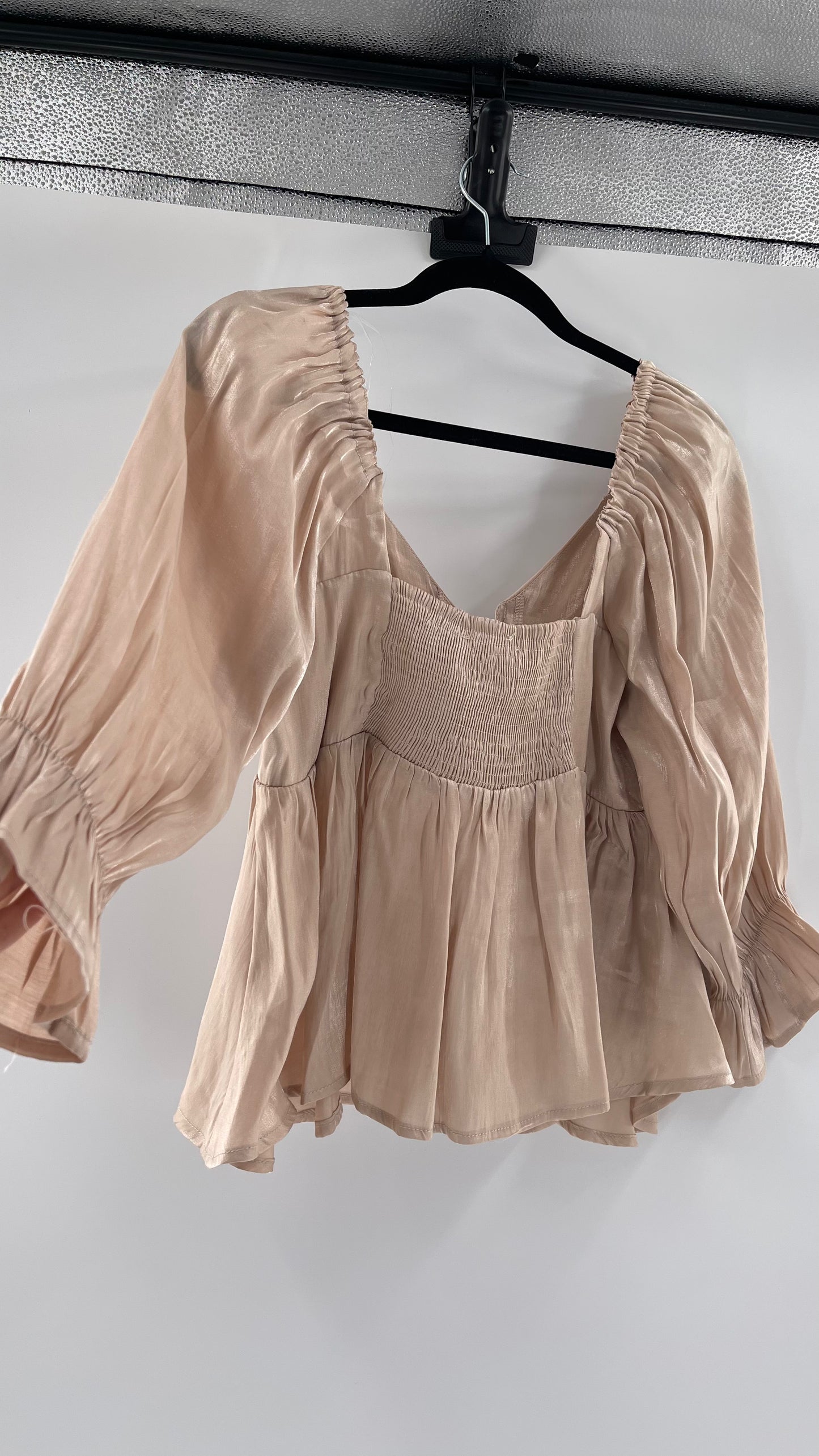 Entro Beige/Gold Metallic Cropped Peplum Top (Large)