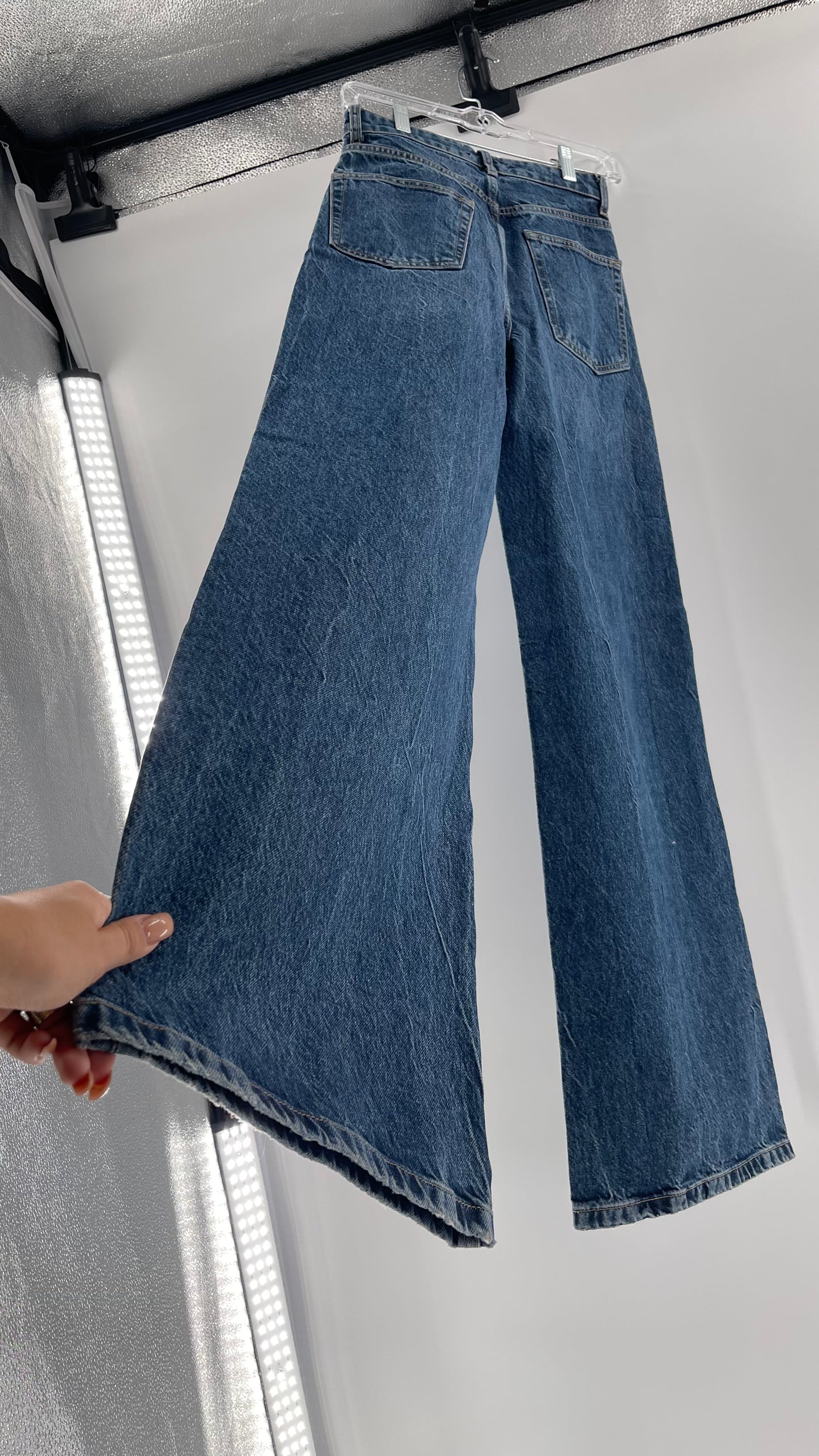 ZARA Medium Wash Denim High Waisted Wide Legs (4)