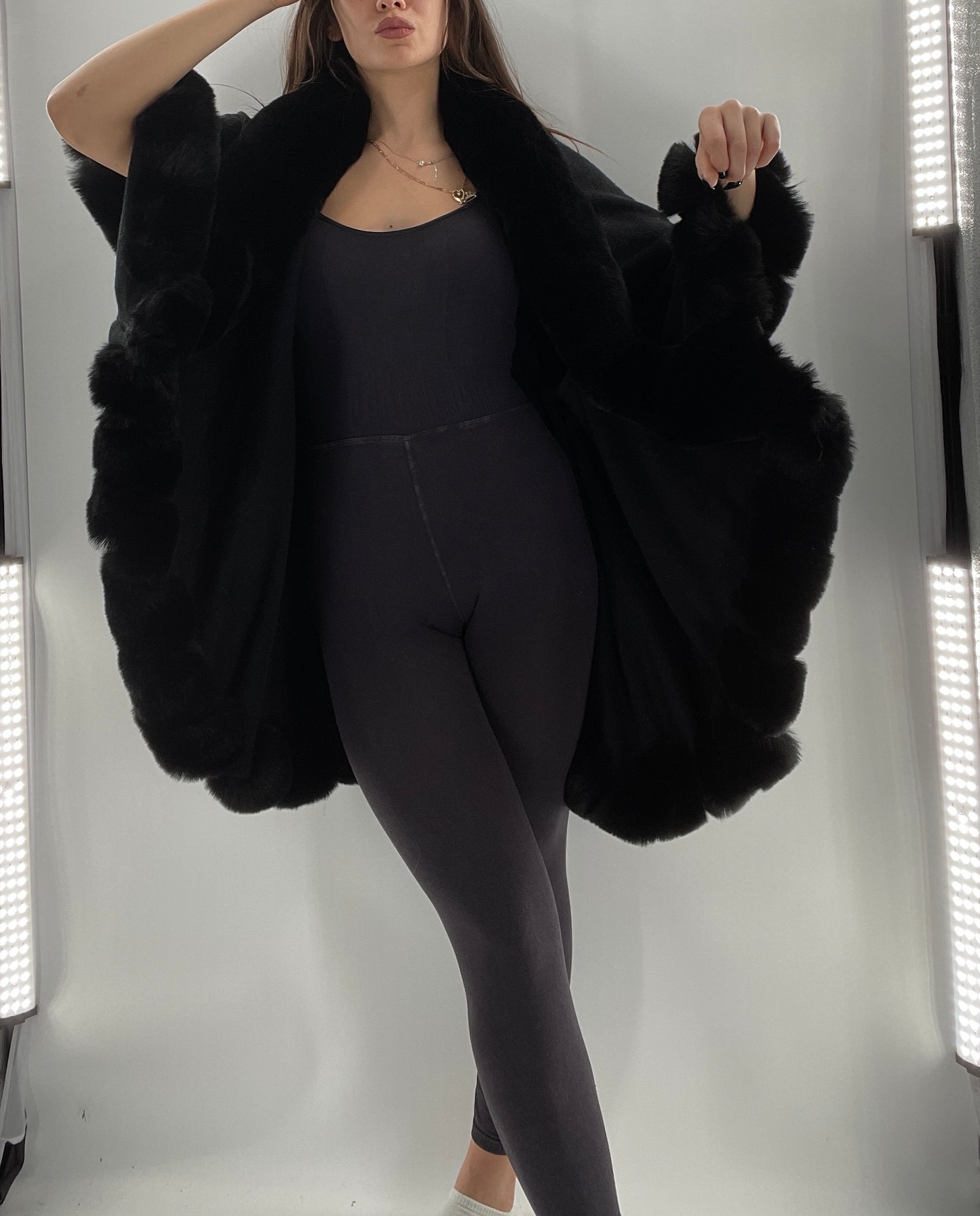 Glamorous Black Cape with Faux Fur Trim (OS)