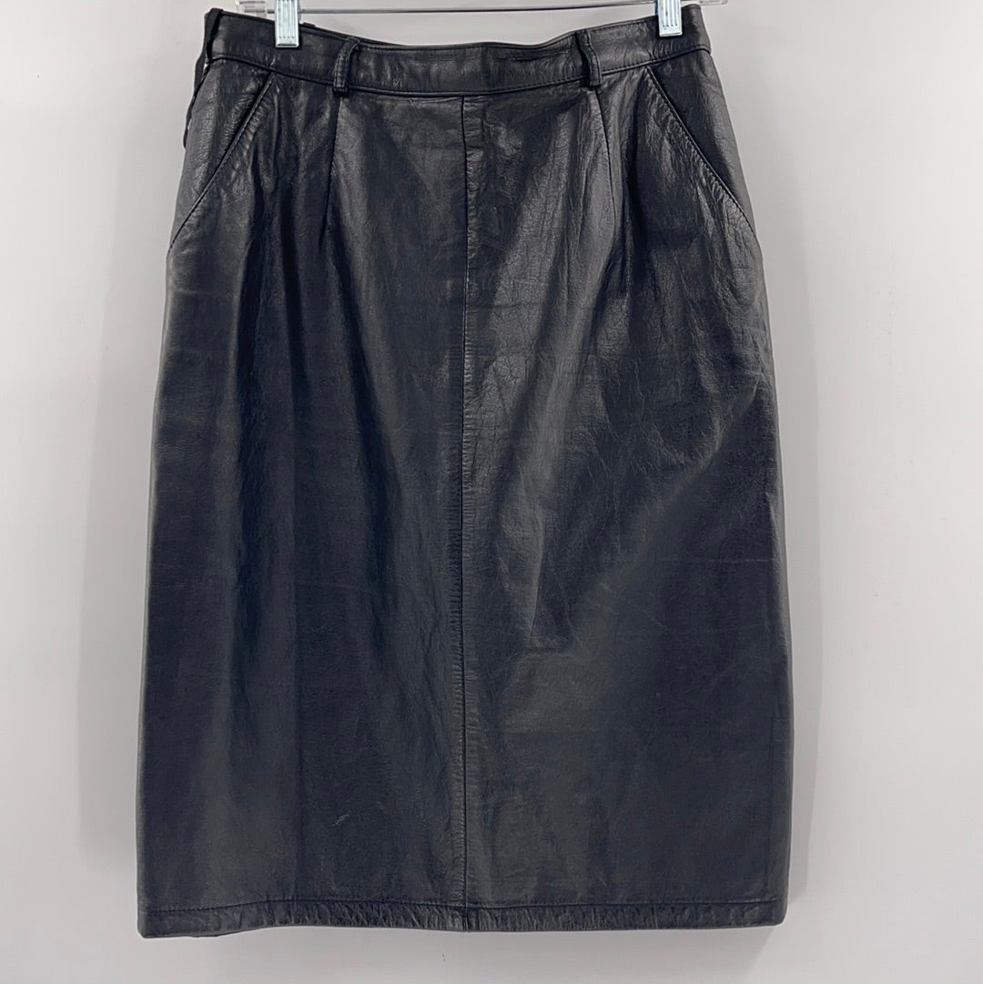 Vintage Vorn Boutique - 100% Leather Skirt (Size 42)