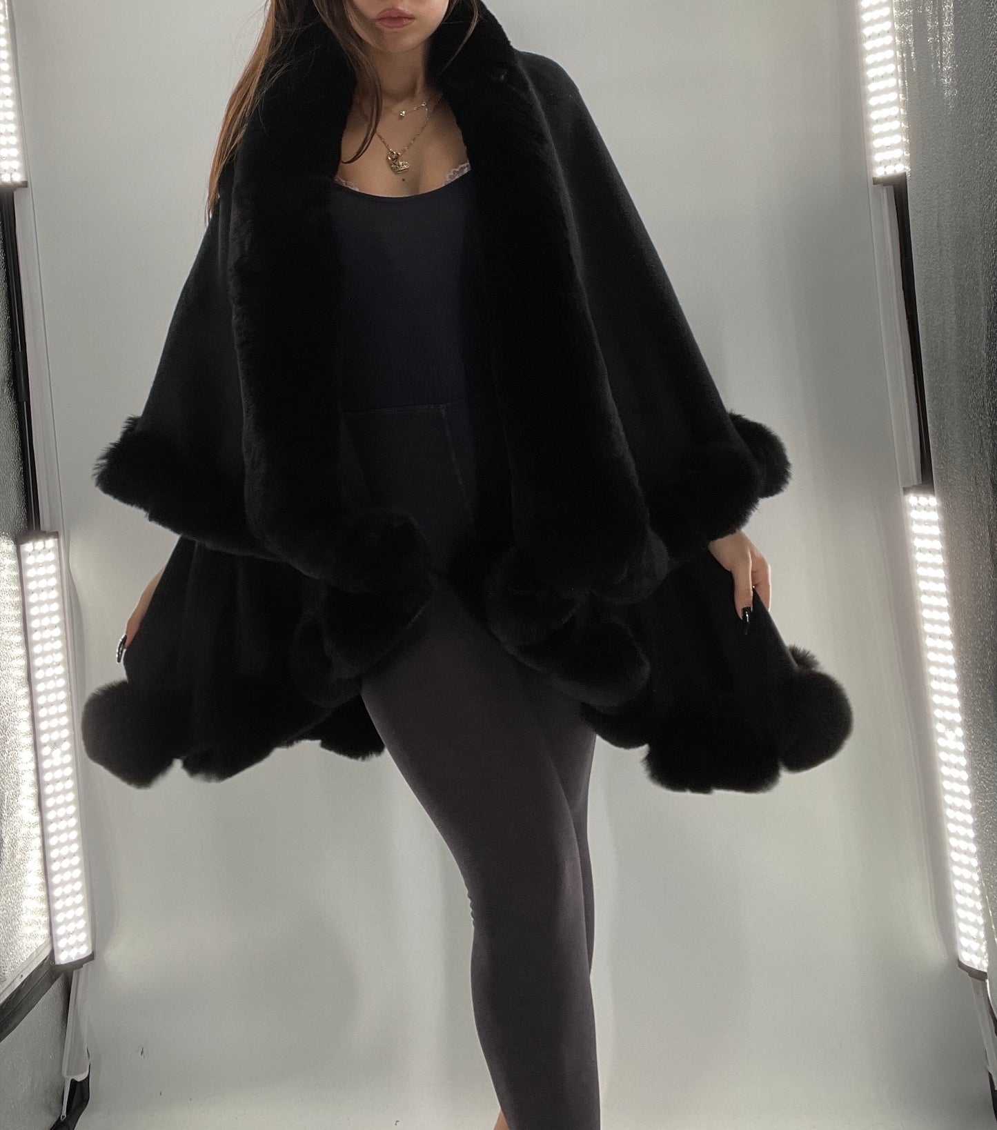 Glamorous Black Cape with Faux Fur Trim (OS)
