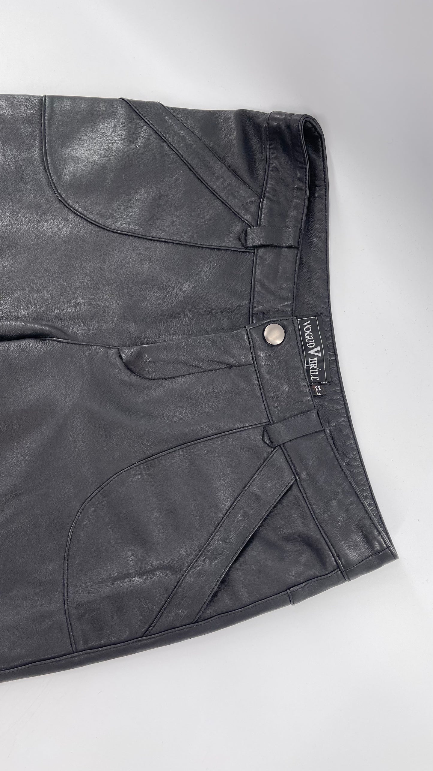 VOGUD VIRILE 100% Sheepskin Leather Bermudas (22XL)