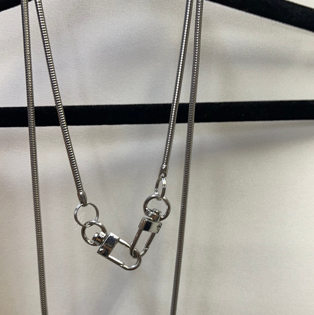 Cuffed Silver Slinky Necklace