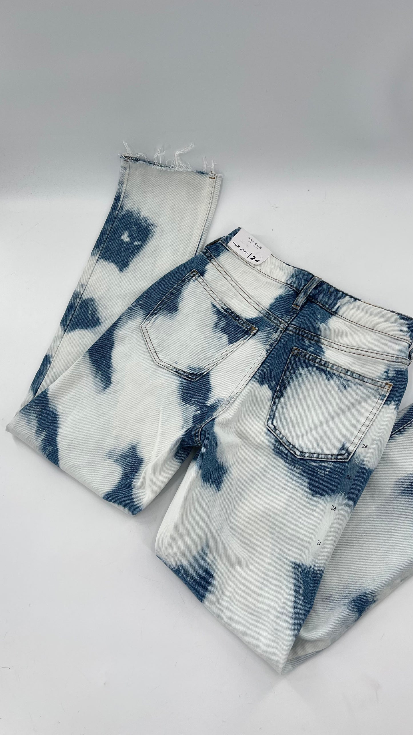 Pacsun Tie Dye Bleach Tagged Mom Jeans (24)
