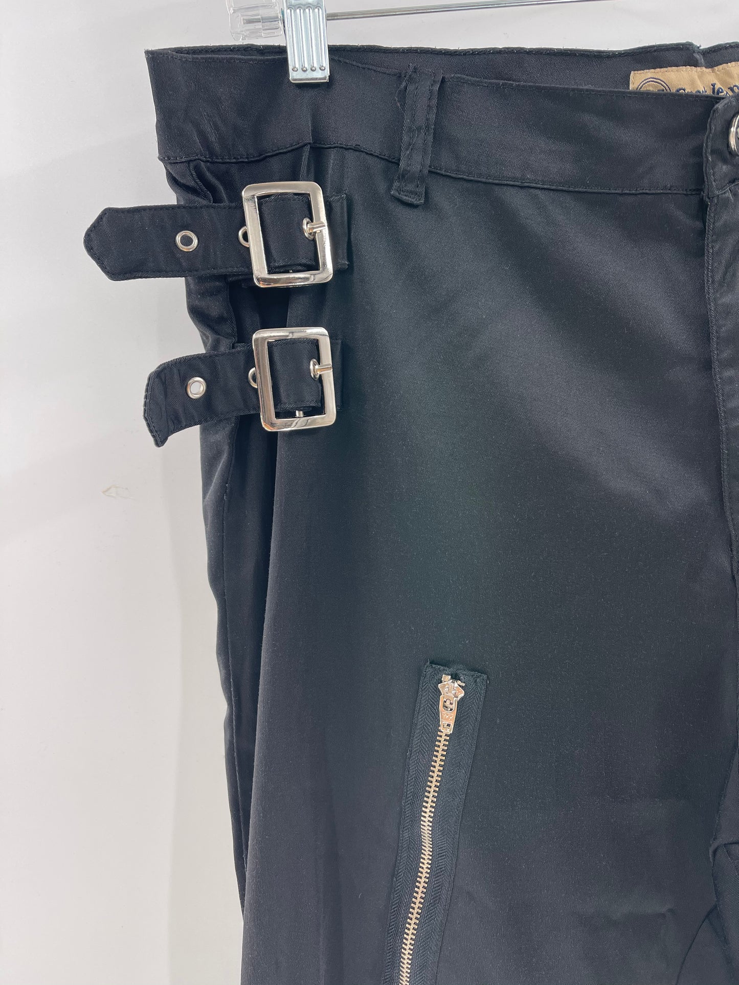 Black Vintage Buckle + Zip Pocket Pants “Crest Jeans” (Size 19/20)
