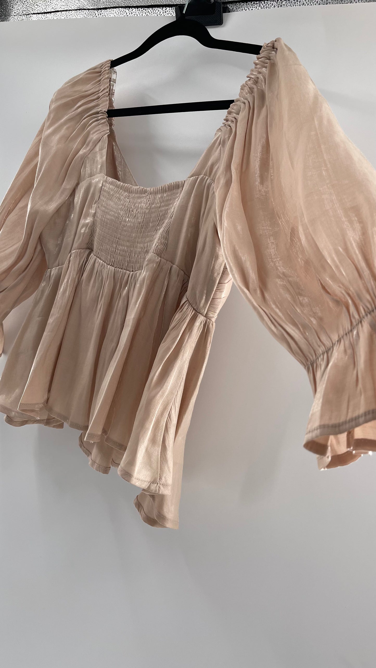 Entro Beige/Gold Metallic Cropped Peplum Top (Large)