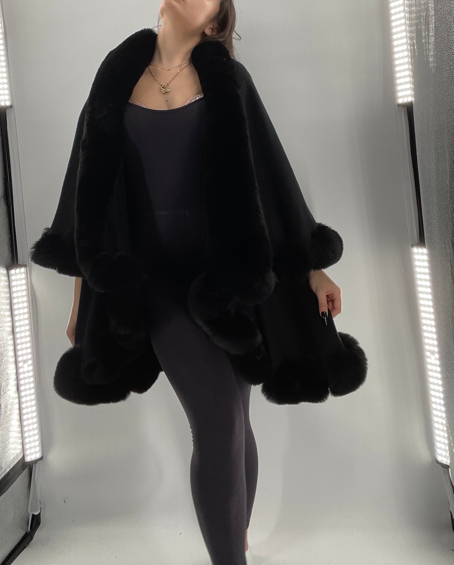 Glamorous Black Cape with Faux Fur Trim (OS)