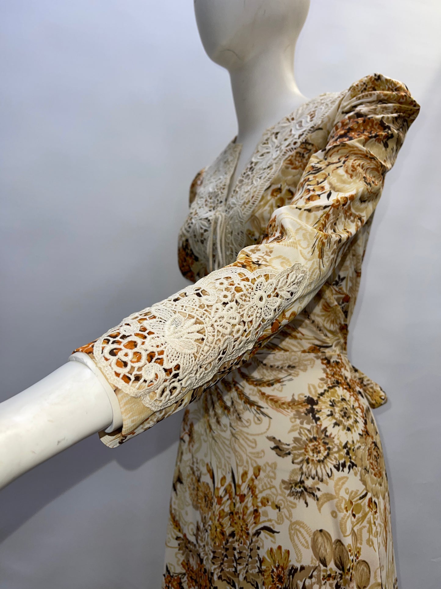 Genuine 70's Prairie Yellow Flower Patterned Midi Dress (Vintage Size 9/XS)