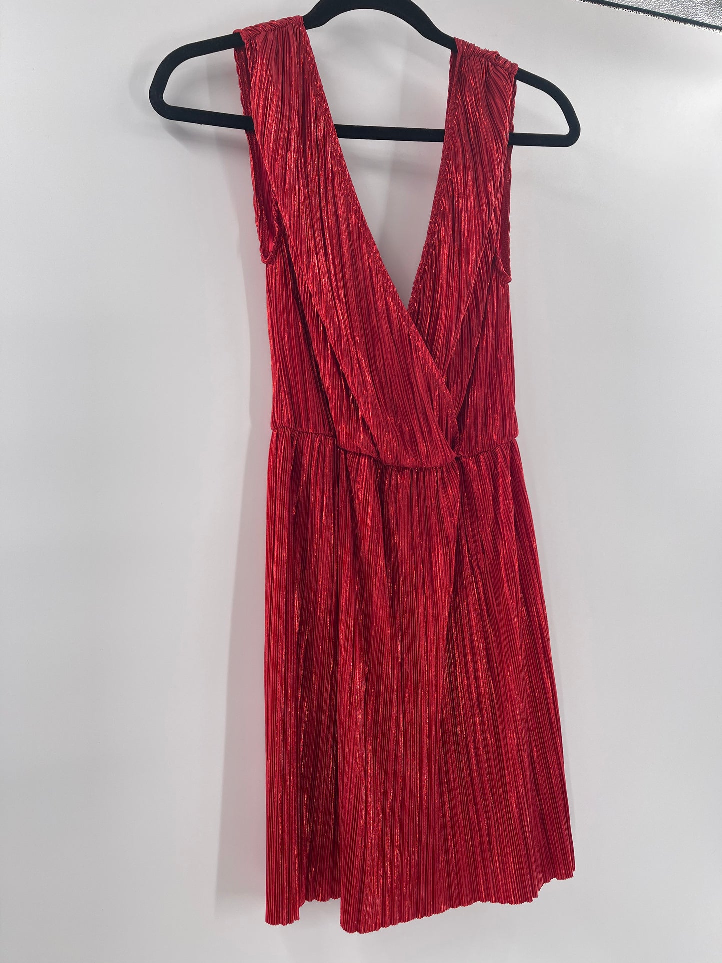 OML Anthropologie Metallic Red Pleated Deep V Neck Sleeveless Mini Dress (Size M)