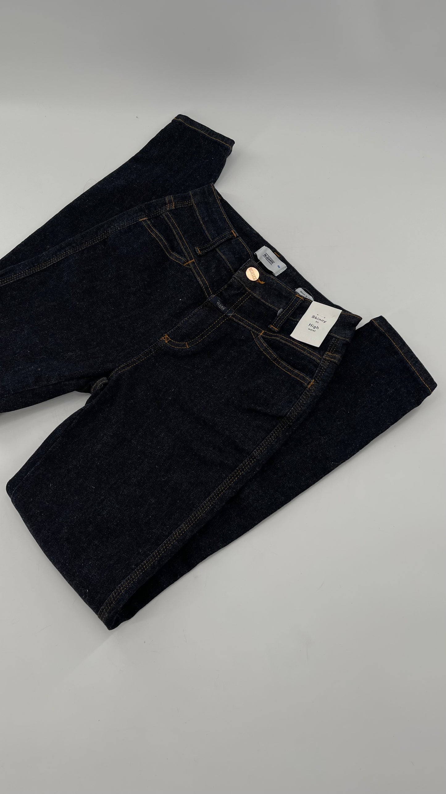 CLOSED Skinny Fit High Waist Jeans - Made in Italy- with Tags (Size 24)
