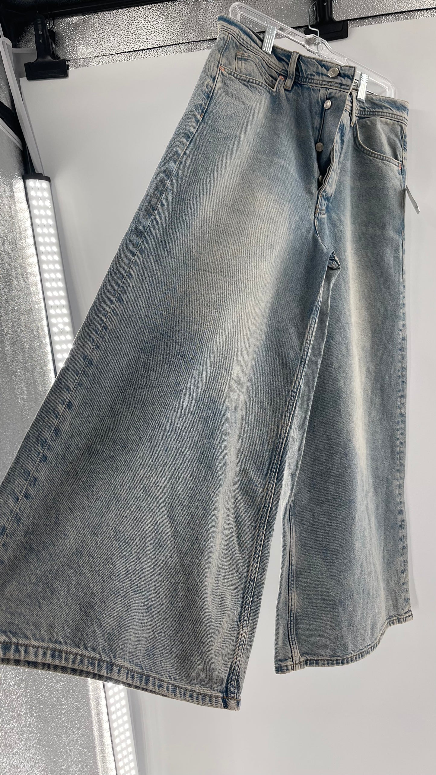 Free People Light Wash Wide Leg Jeans (27)