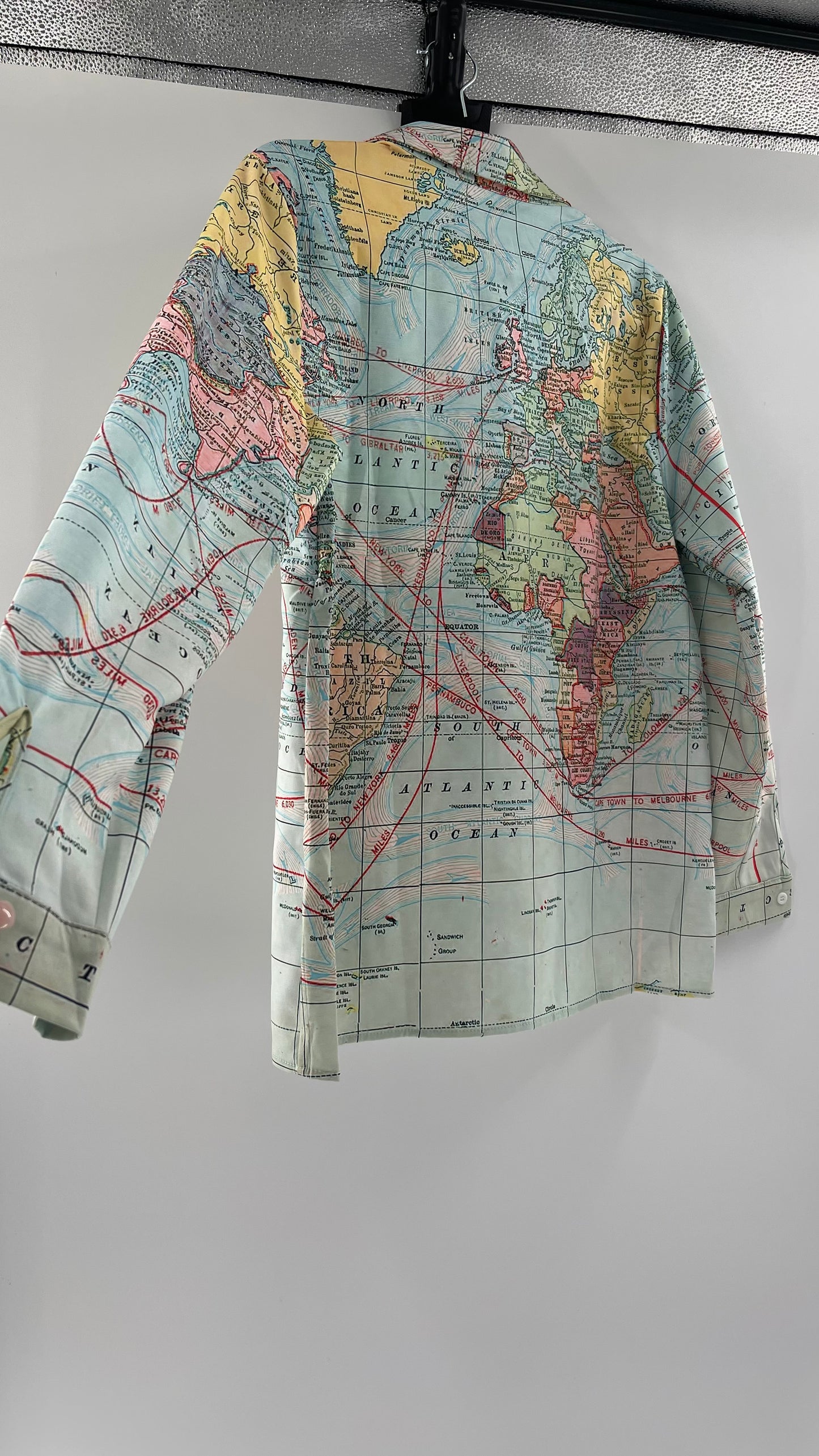 MISSLOOK Globe Map Long Sleeve Graphic Button Up (Medium)