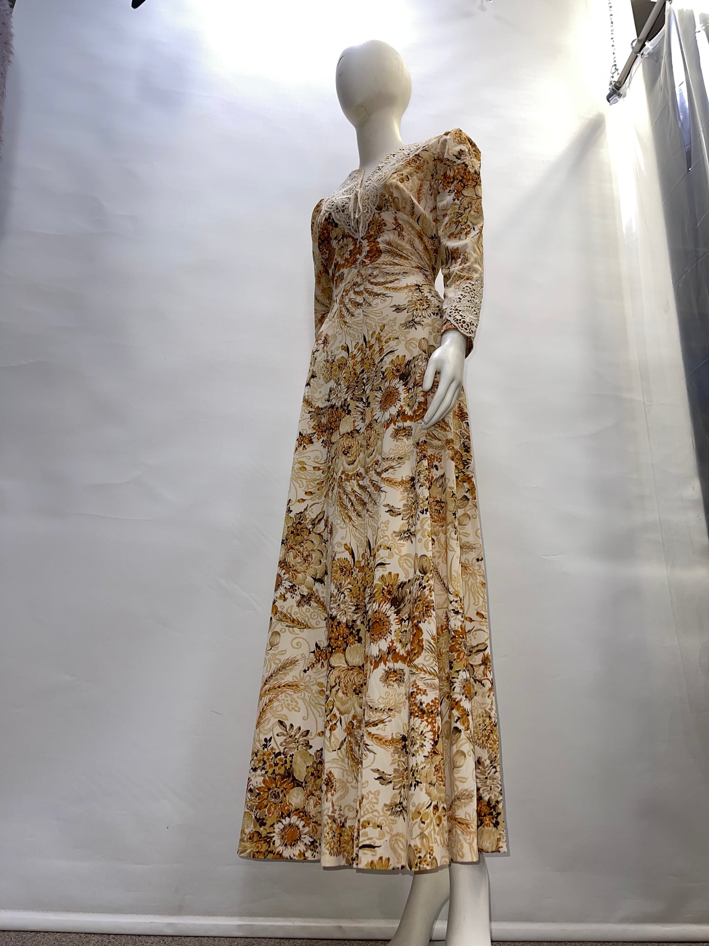 Genuine 70's Prairie Yellow Flower Patterned Midi Dress (Vintage Size 9/XS)