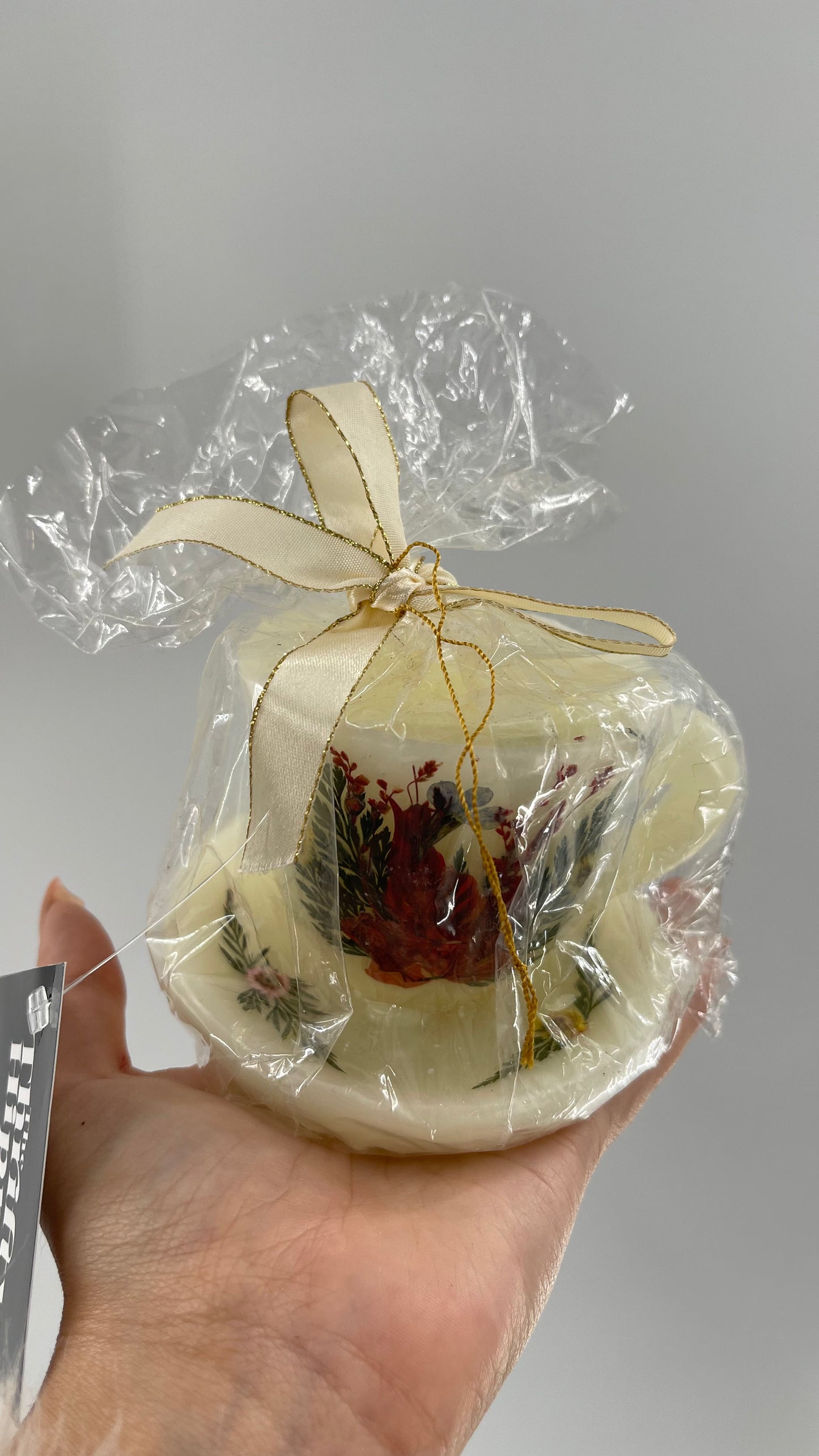 Vintage Pressed Flower Teacup Candle
