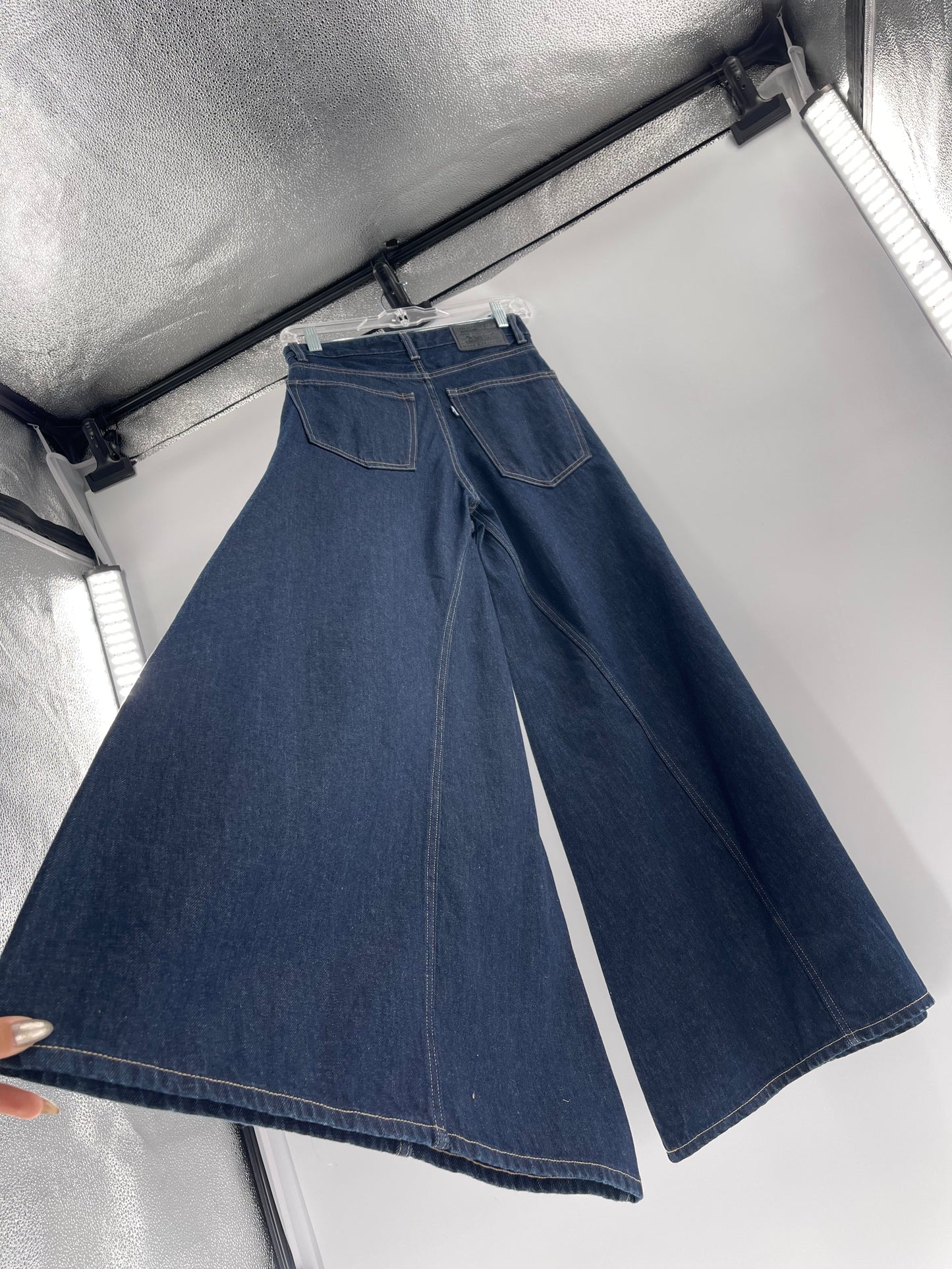 Free People x LEVI outrageous flare (Sz 25)