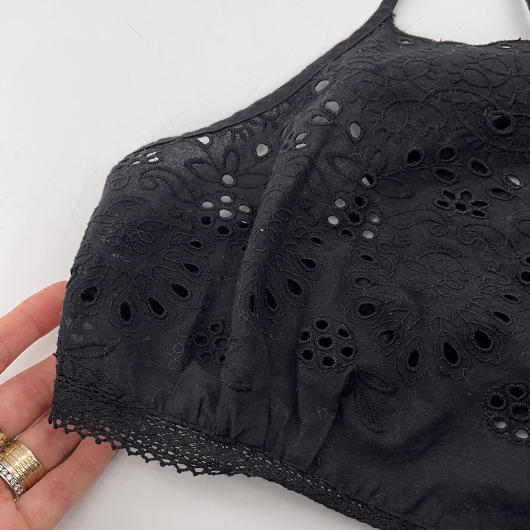 Urban Outfitters Eyelet Crop (M)