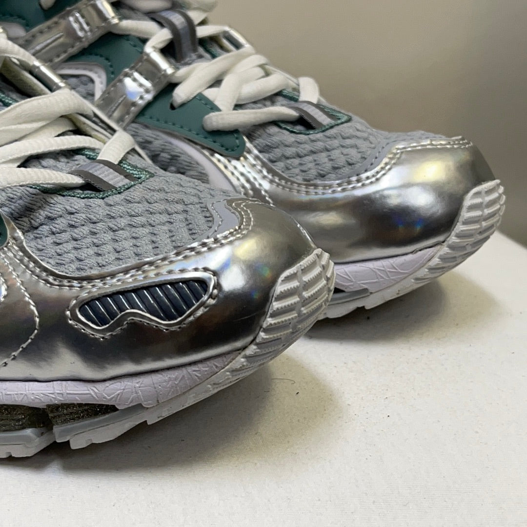 ASICS Sneakers