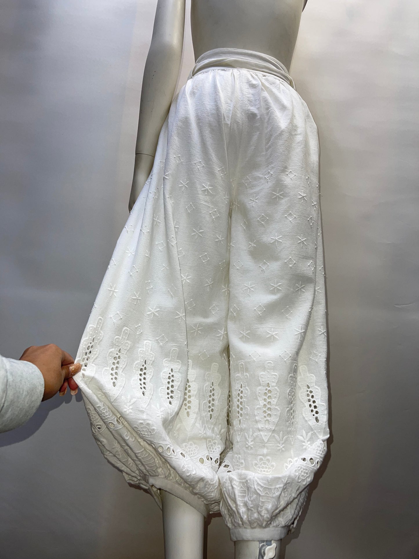 Free People - White Haram / Gypsy Embroidered Pants (Size 12)