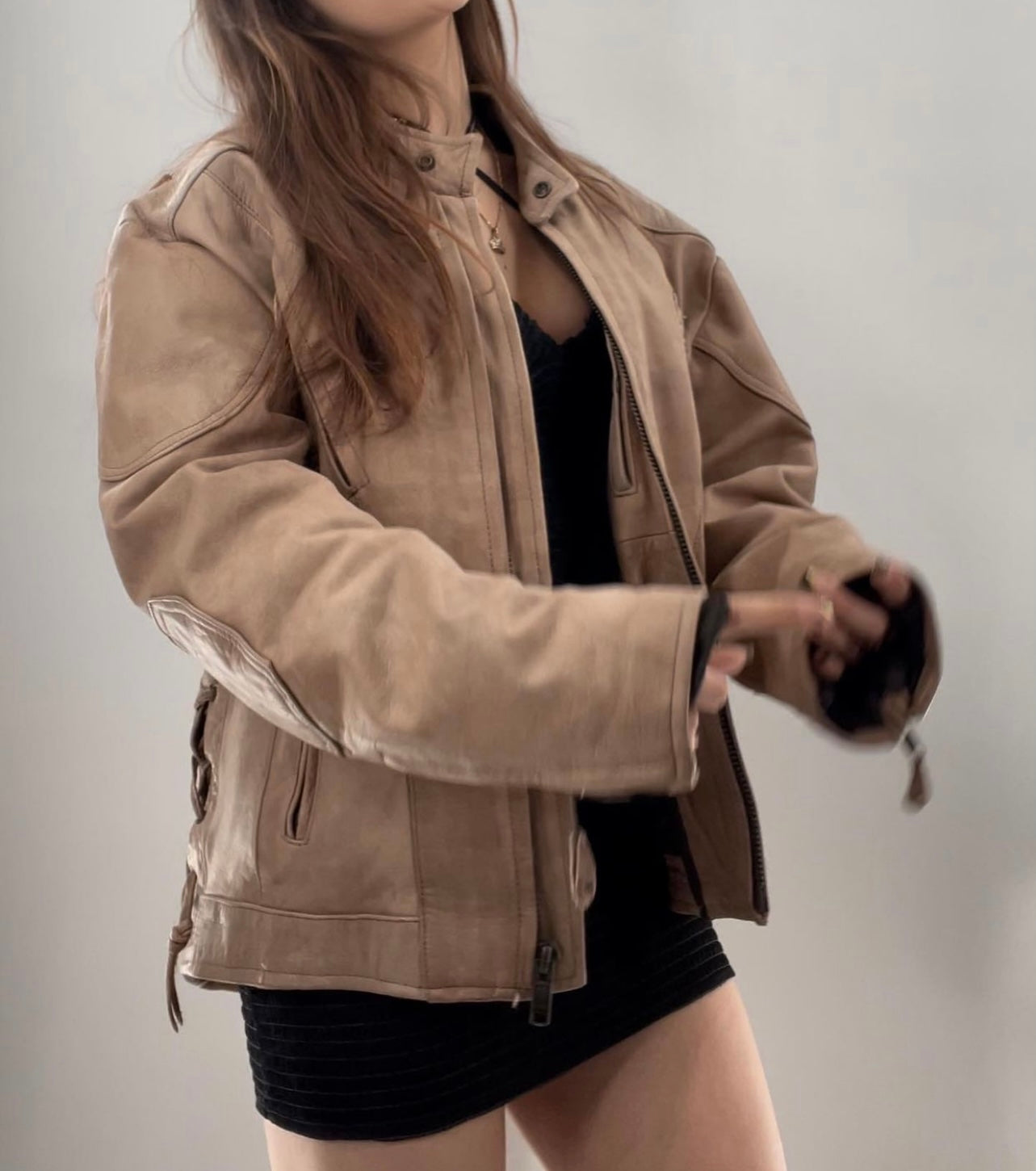 Hot Leathers Light Beige Leather Jacket Front Zipper (Size 46)