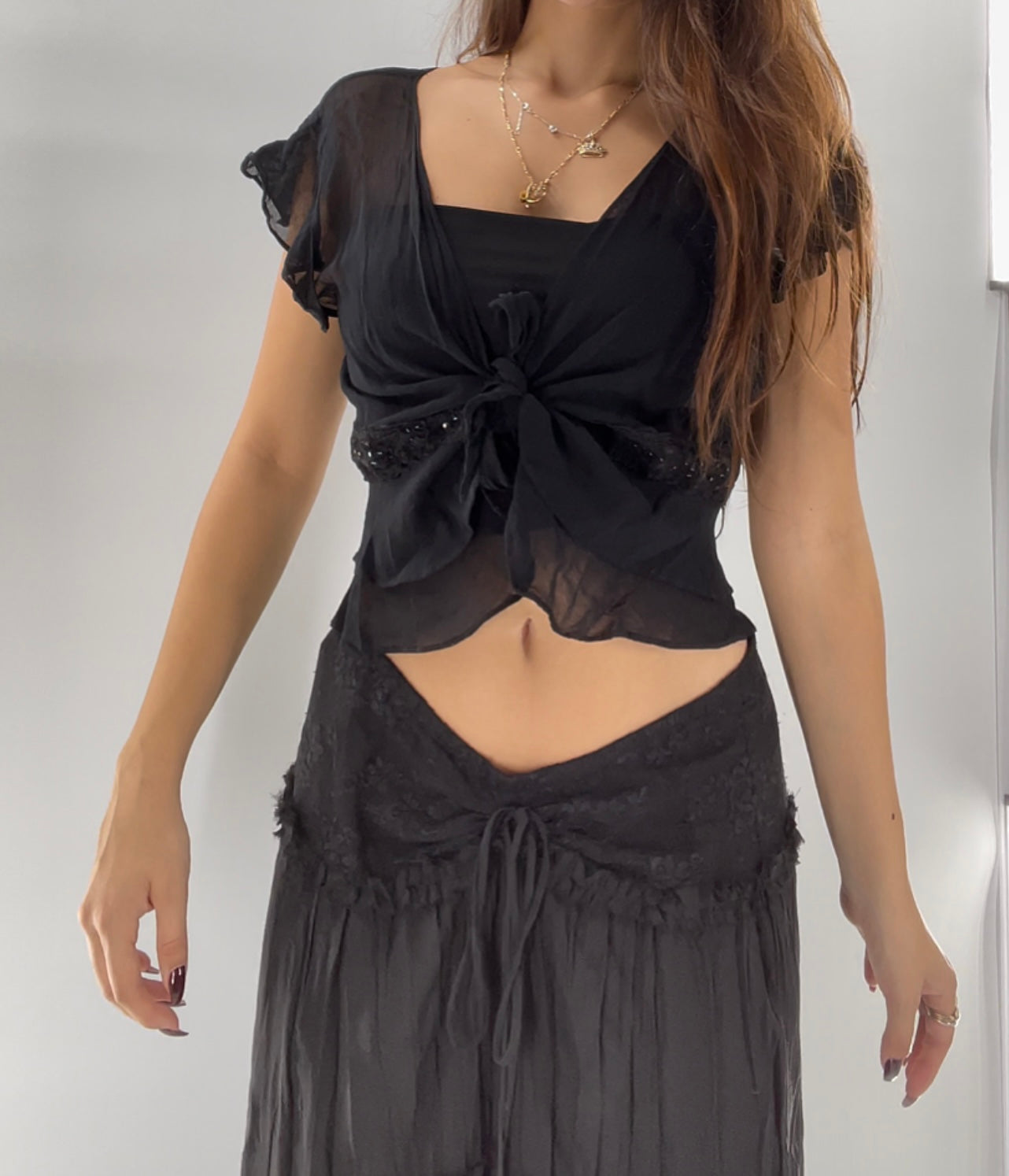 Lola P Tie Front Top with Ruffle Sleeve + Hem (Large)