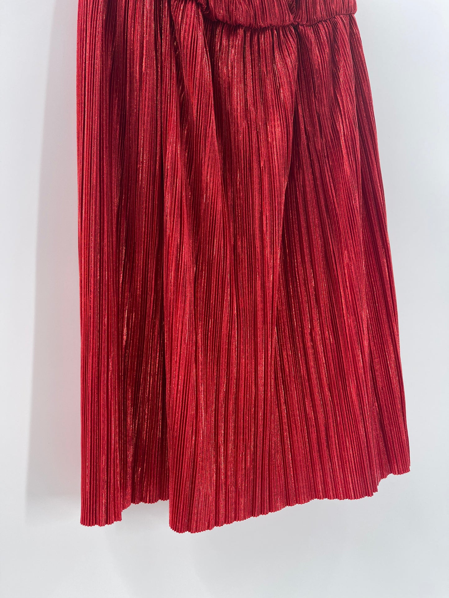 OML Anthropologie Metallic Red Pleated Deep V Neck Sleeveless Mini Dress (Size M)