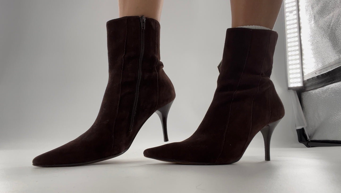 Vintage BCBG Maxazria Brown Suede Booties (7.5)