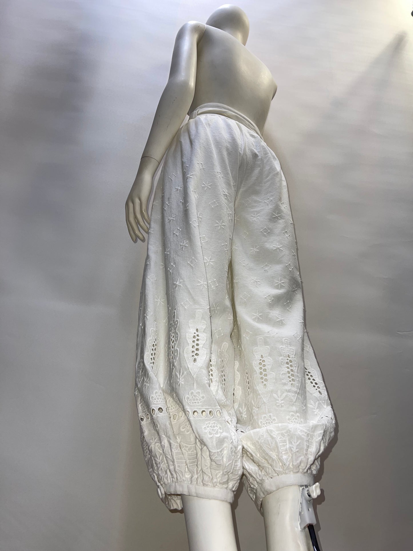 Free People - White Haram / Gypsy Embroidered Pants (Size 12)