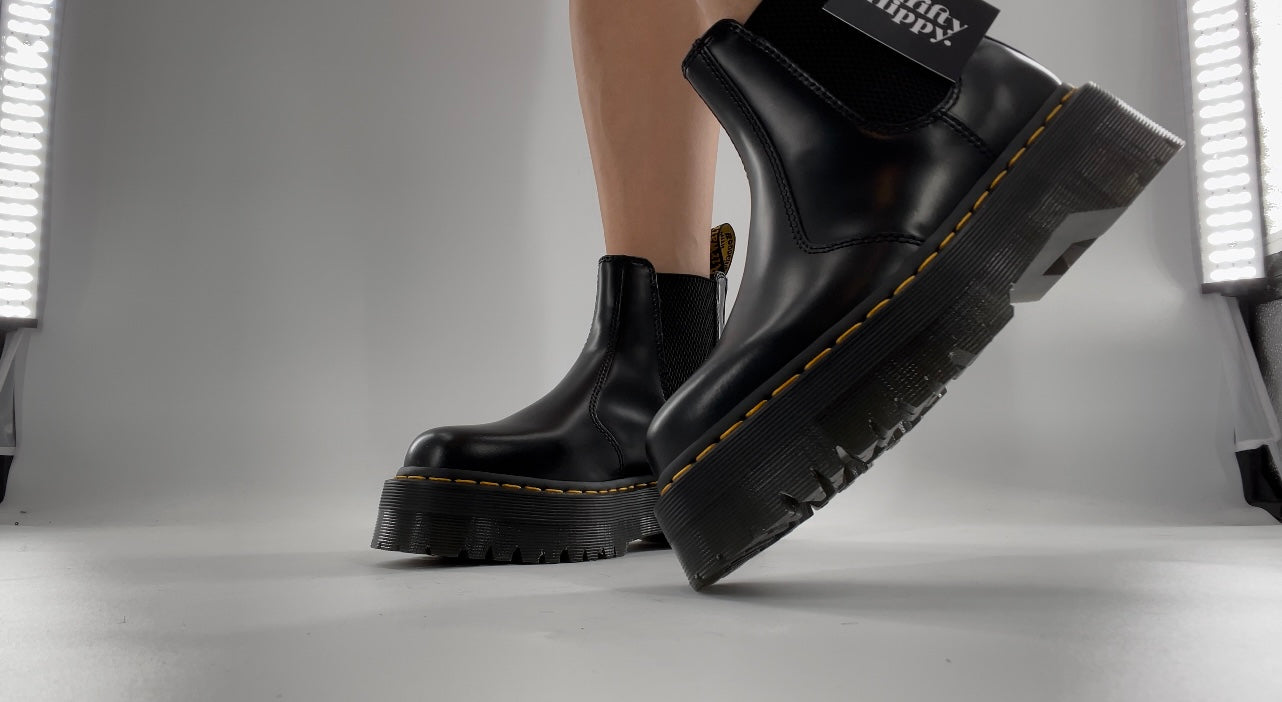 Dr. Martens 2976 Platform Chelsea Boot Black Polished Smooth (7L)