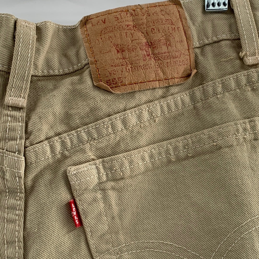 Vintage Frayed Levi 555 Shorts - Distressed Hem (Size Guys Fit 12)