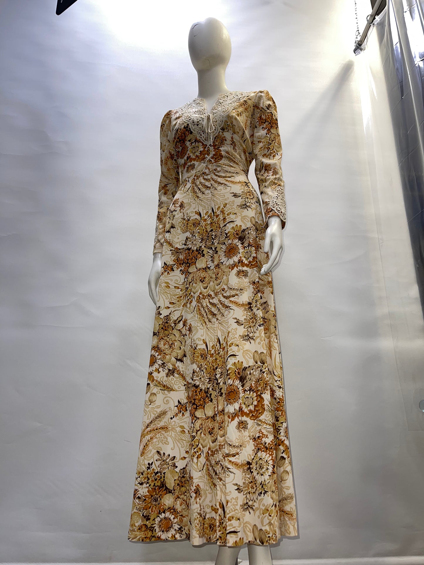 Genuine 70's Prairie Yellow Flower Patterned Midi Dress (Vintage Size 9/XS)