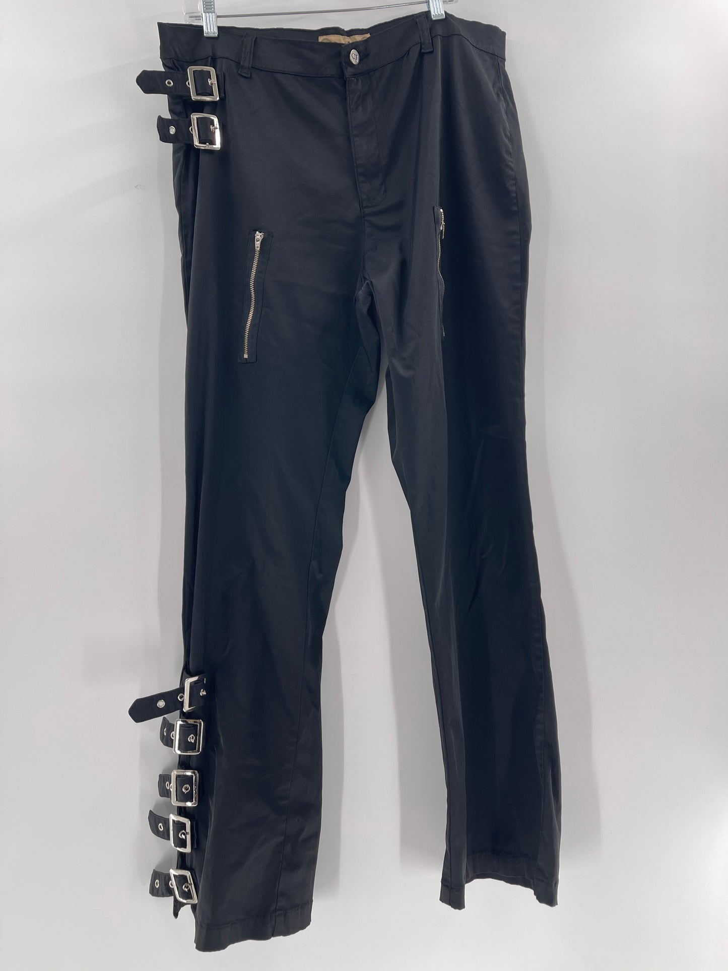 Black Vintage Buckle + Zip Pocket Pants “Crest Jeans” (Size 19/20)