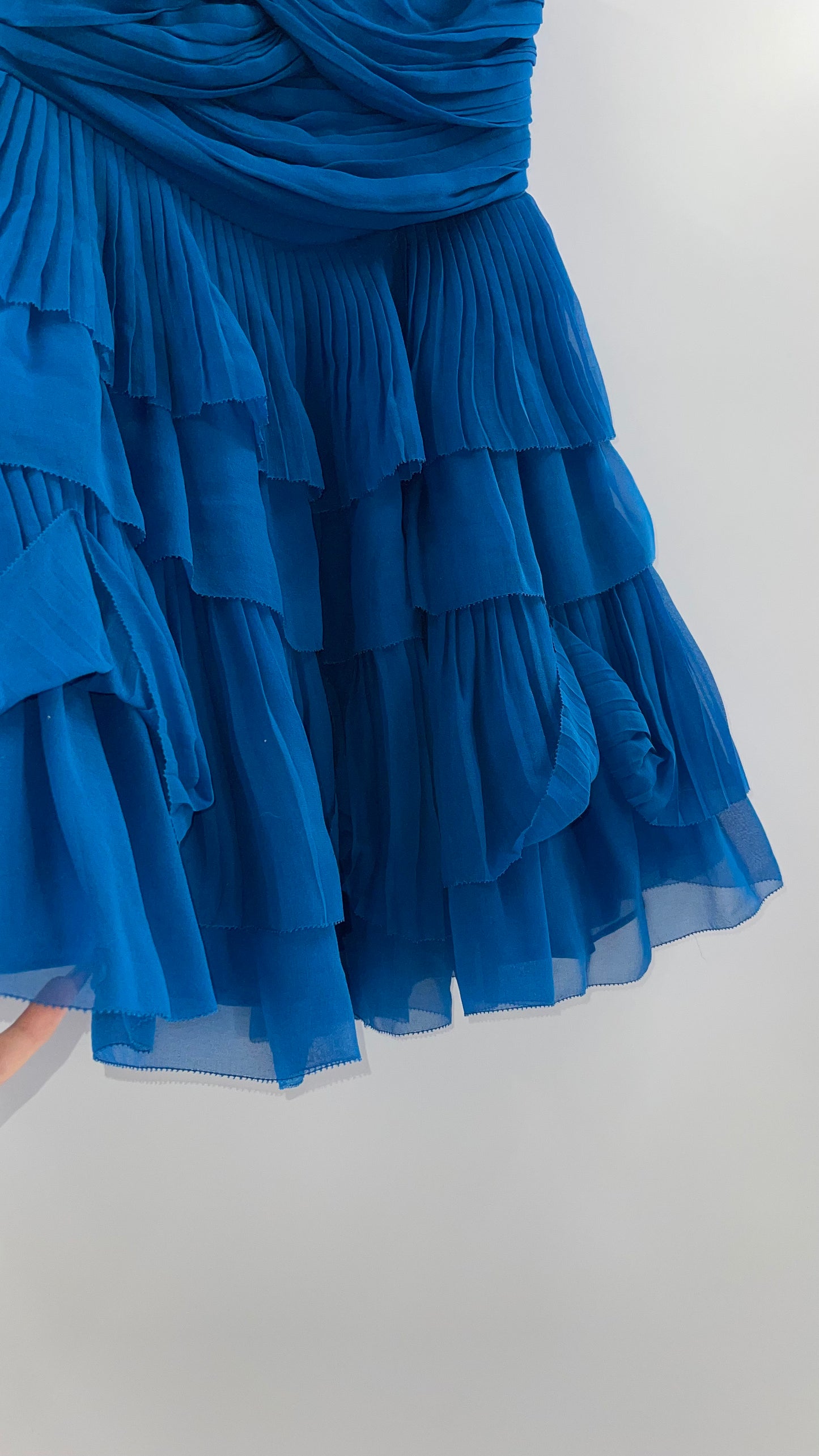 Diane Von Furstenburg 100% Silk Blue Ruffled Mini (10)