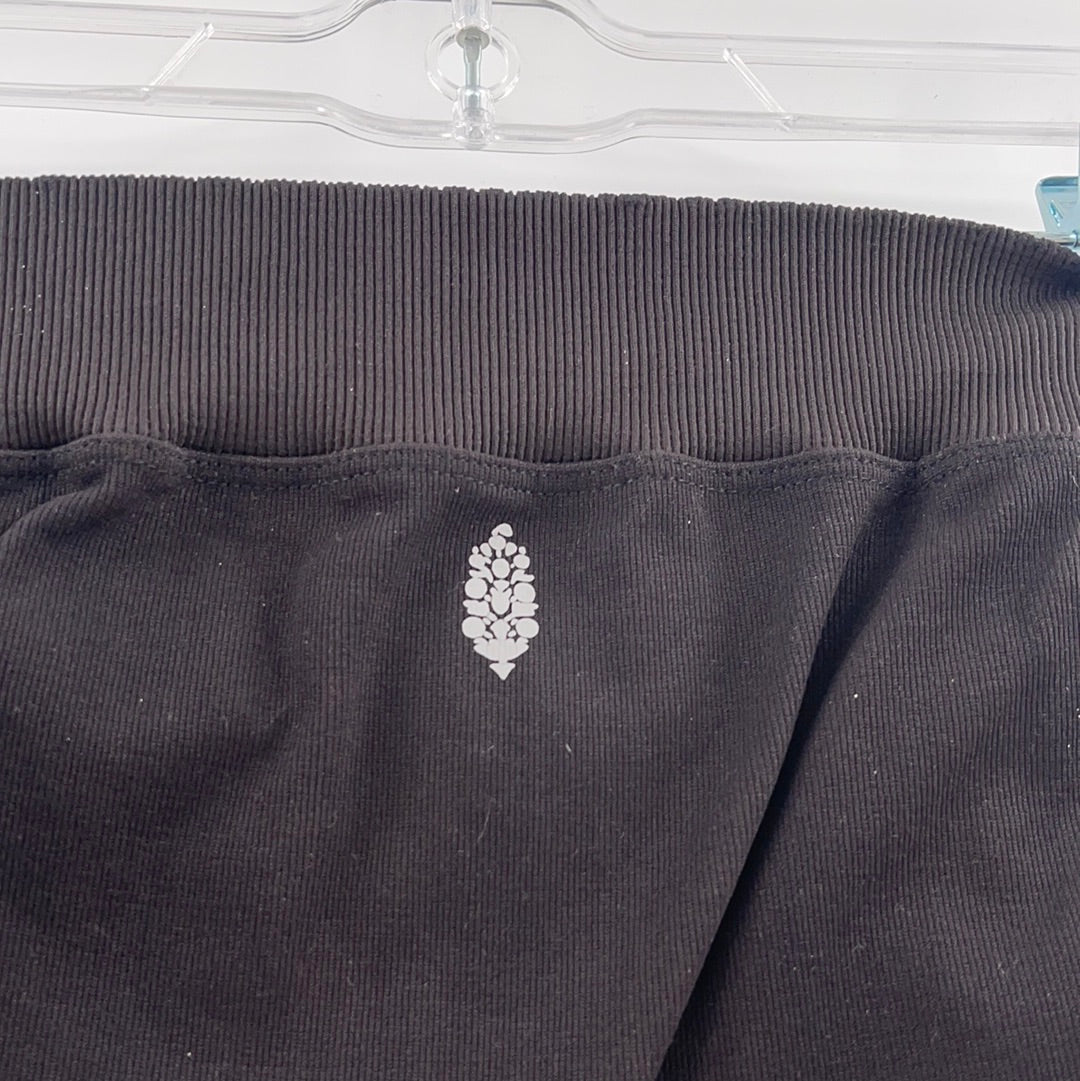 Free People Movement Black Capri Leggings