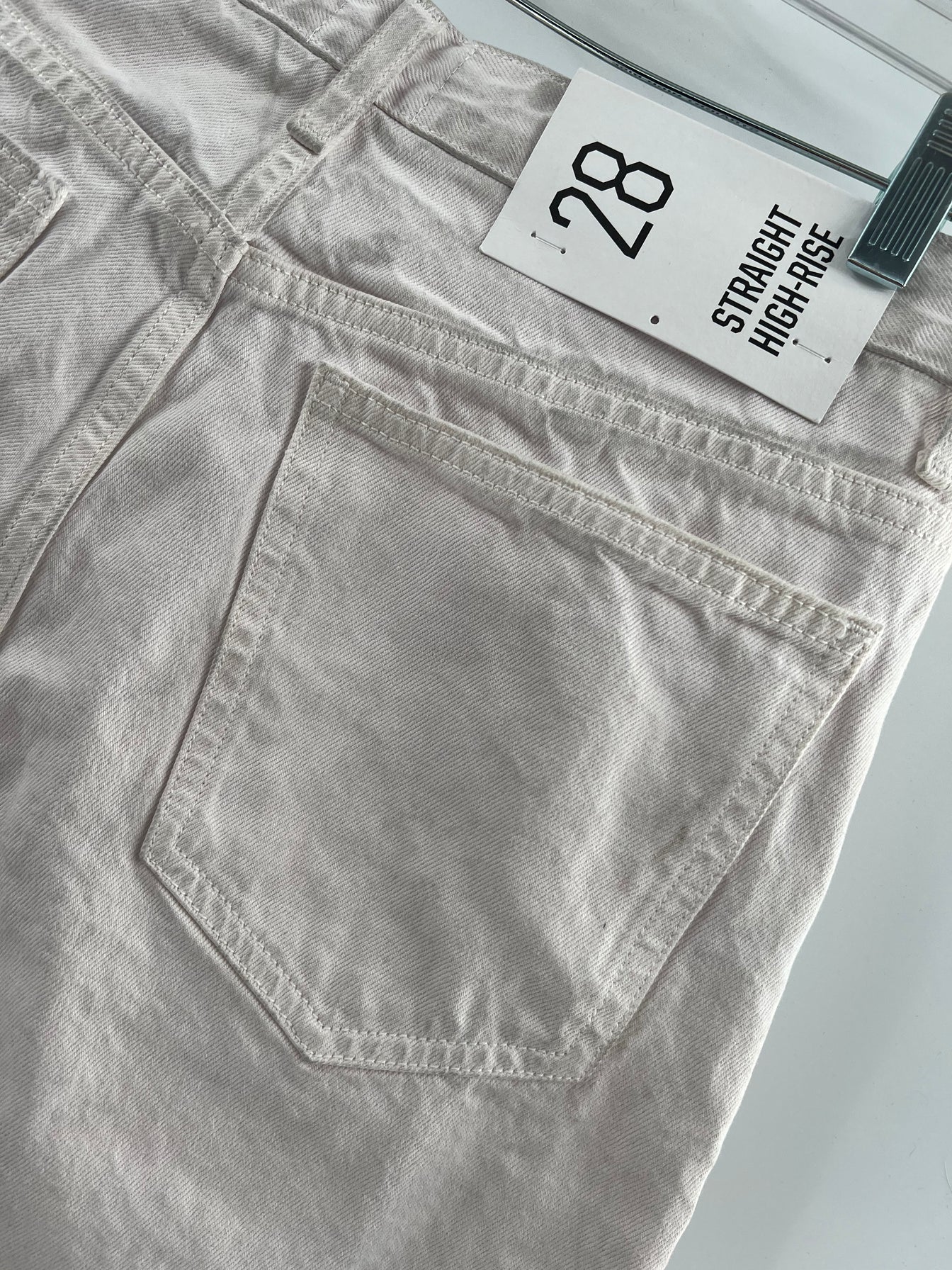 BDG Straight High-Rise White/Off-White Button Up Jeans (size 28)