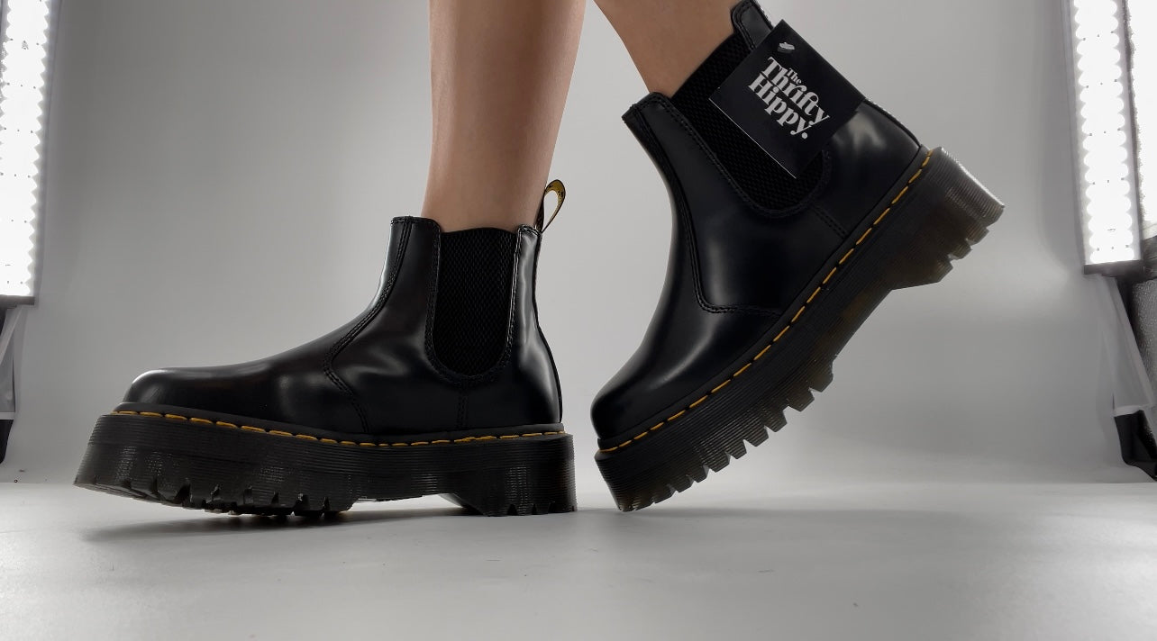 Dr. Martens 2976 Platform Chelsea Boot Black Polished Smooth (7L)