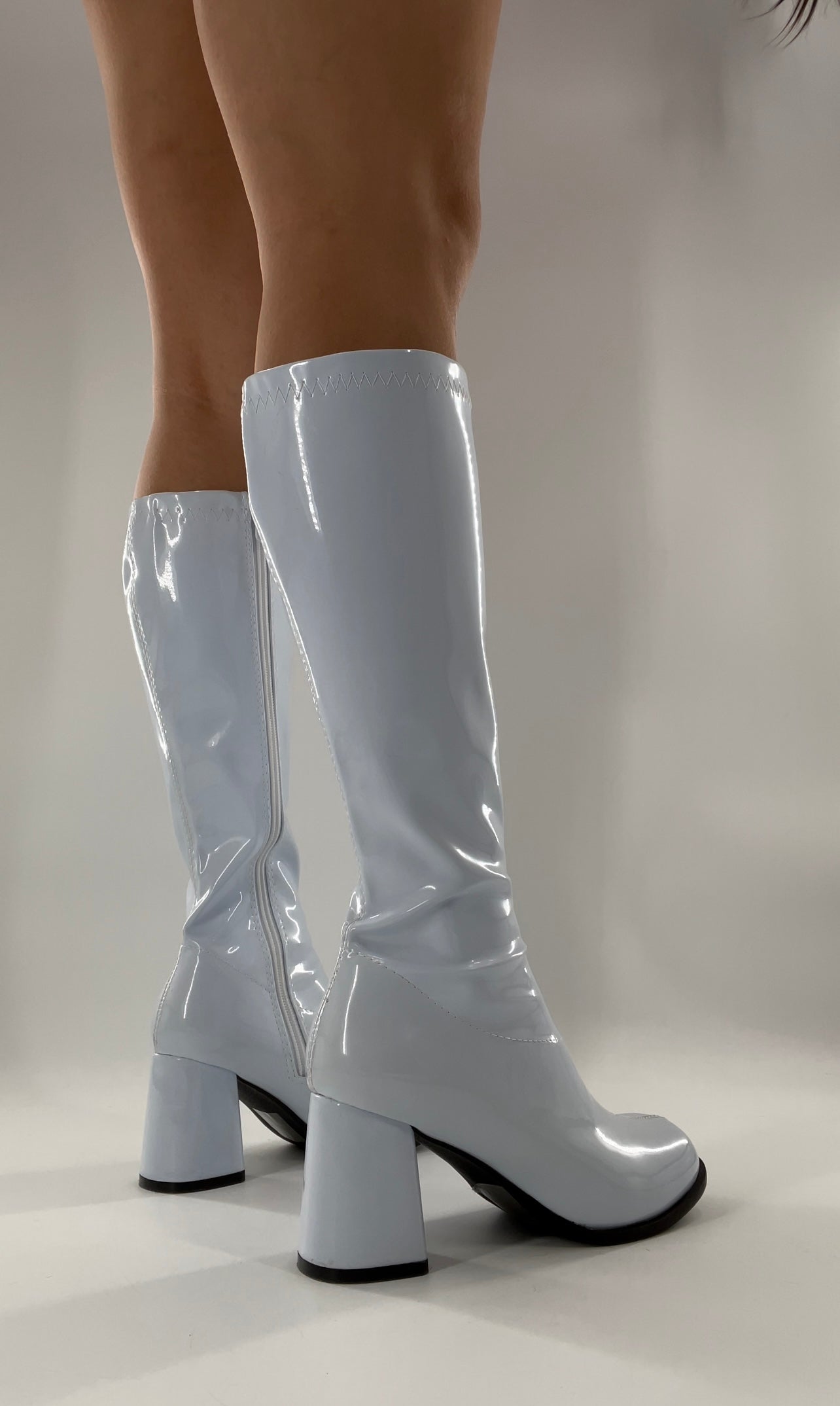 Ellie White Knee High Gogos (6)