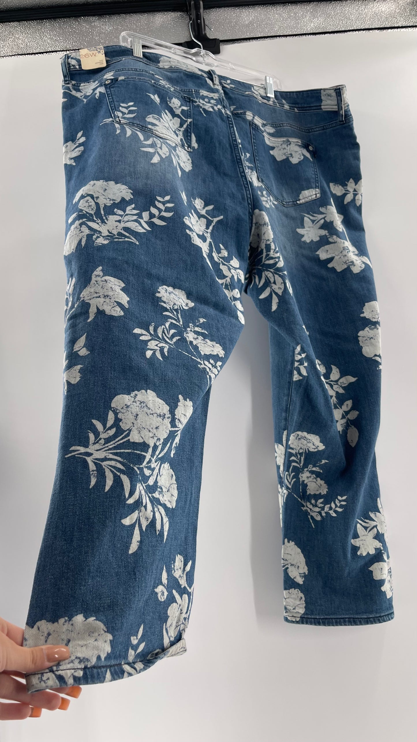 Pilcro + The Letterpress Anthropologie Bleached Florals Jeans (26W PLUS)