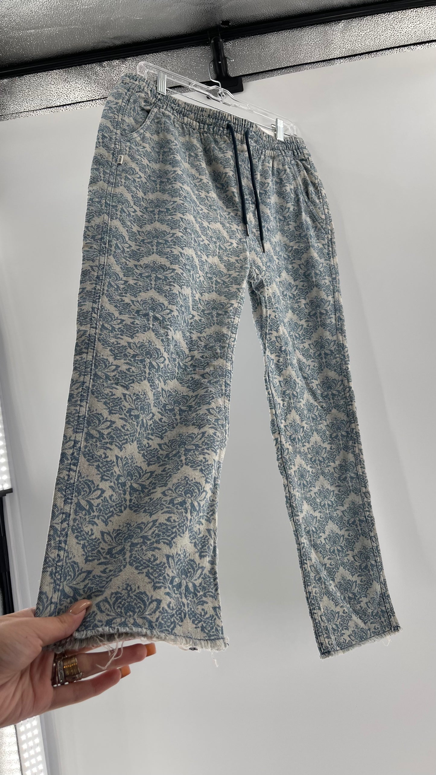 FairPlay Los Angeles Paisley Brocade Jeans (32)