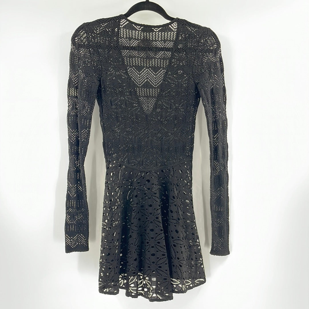 Intimately Free People - Black Lace Long Sleeve V Neckline (Size XS)