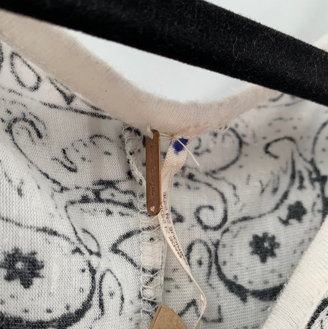 Free People Embroidered Sleeve and Neckline (XS)