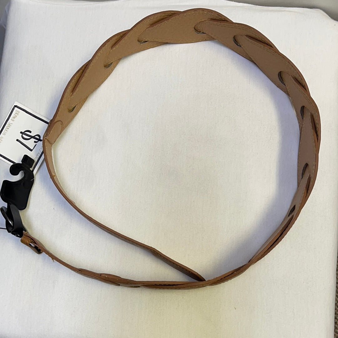 Overlapping Tear Drop Sand Colored Belt