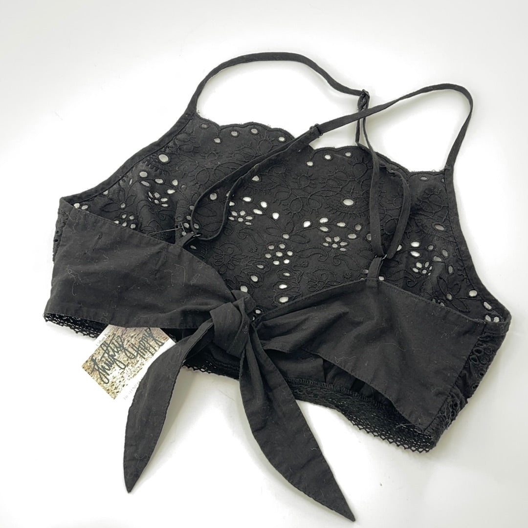 Urban Outfitters Eyelet Crop (M)