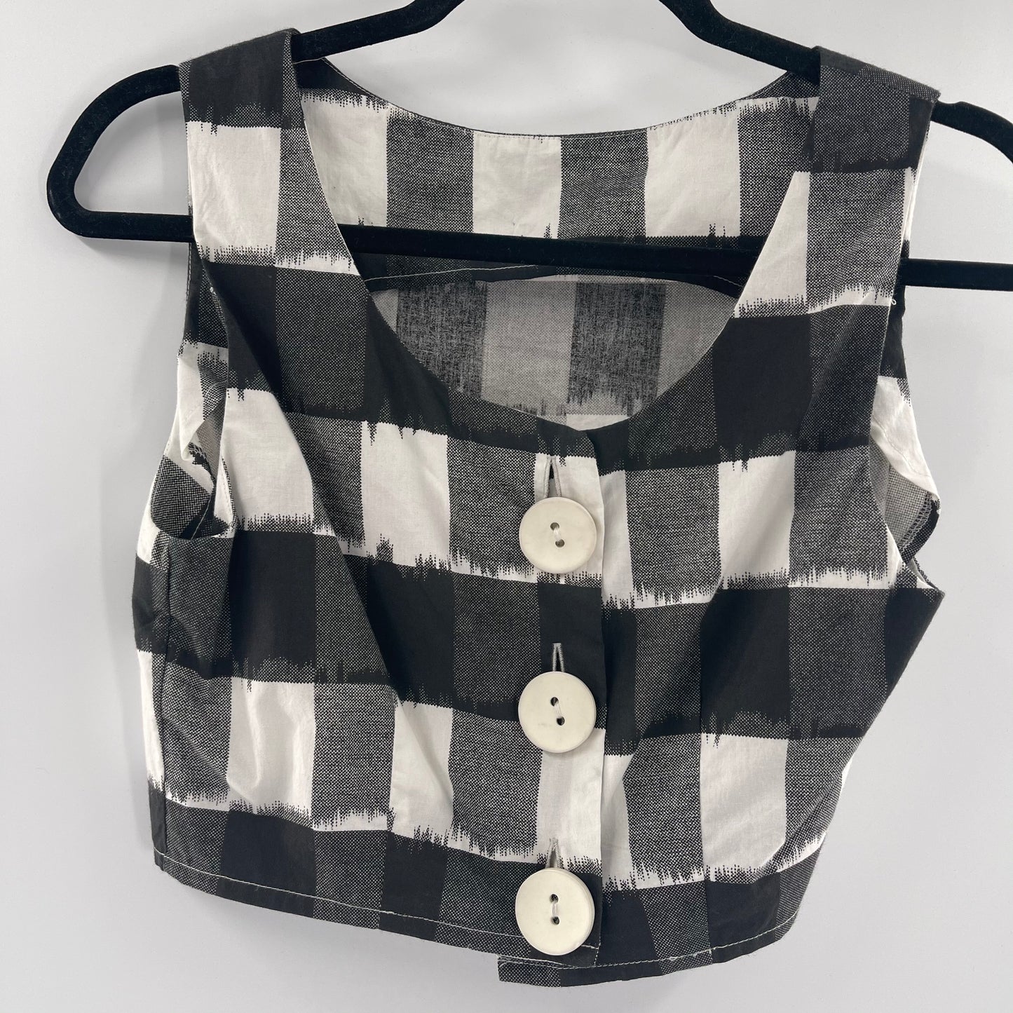 Urban Outfitters Cropped Button Back Tank (M)