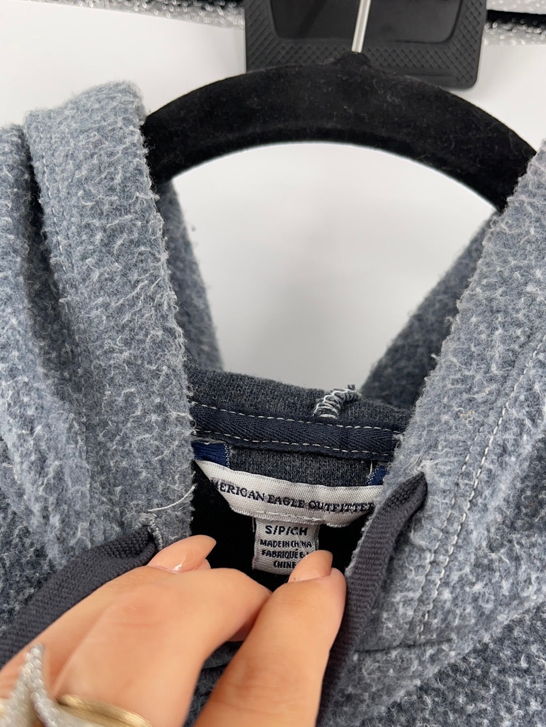 American Eagles Outfitters Gray Should Cut Out and Ties High Low Gray Sweater (Size Small)