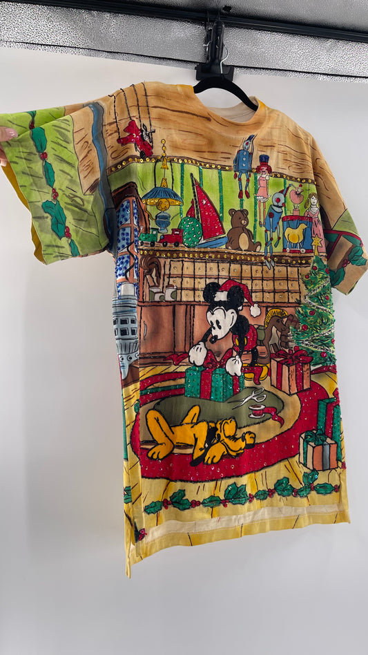 Vintage 1980s Disney by JouJou Mickey’s Christmas Sequined T (Large)
