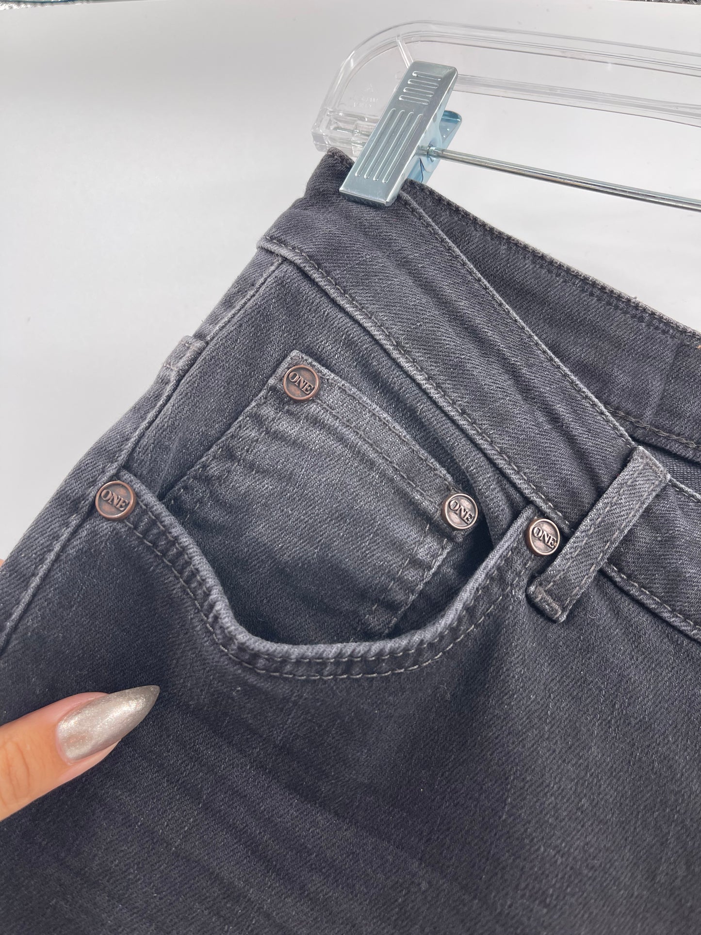 One Teaspoon Charcoal Grey “Awe Baggies Jean” (Sz 26)