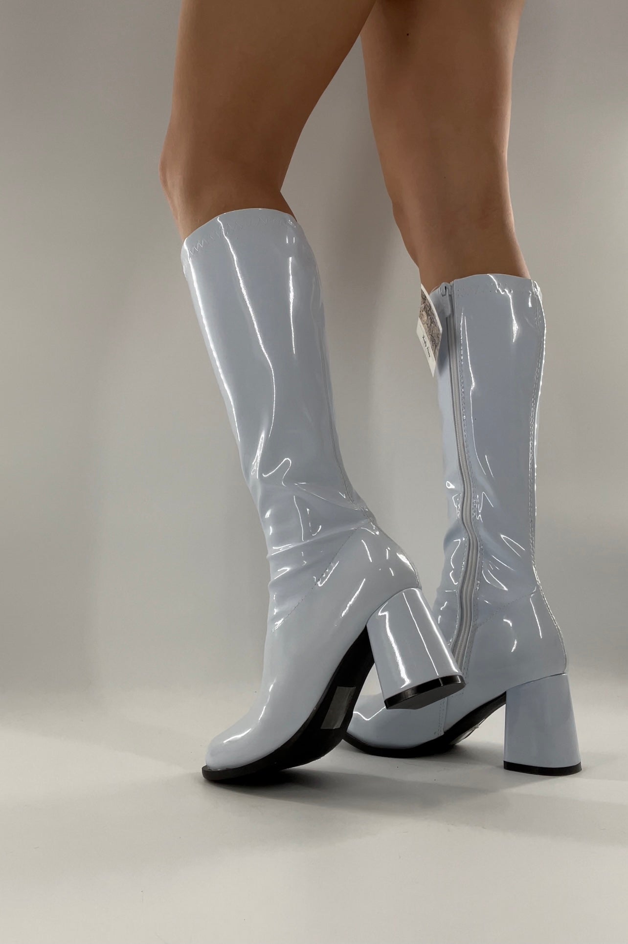 Ellie White Knee High Gogos (6)