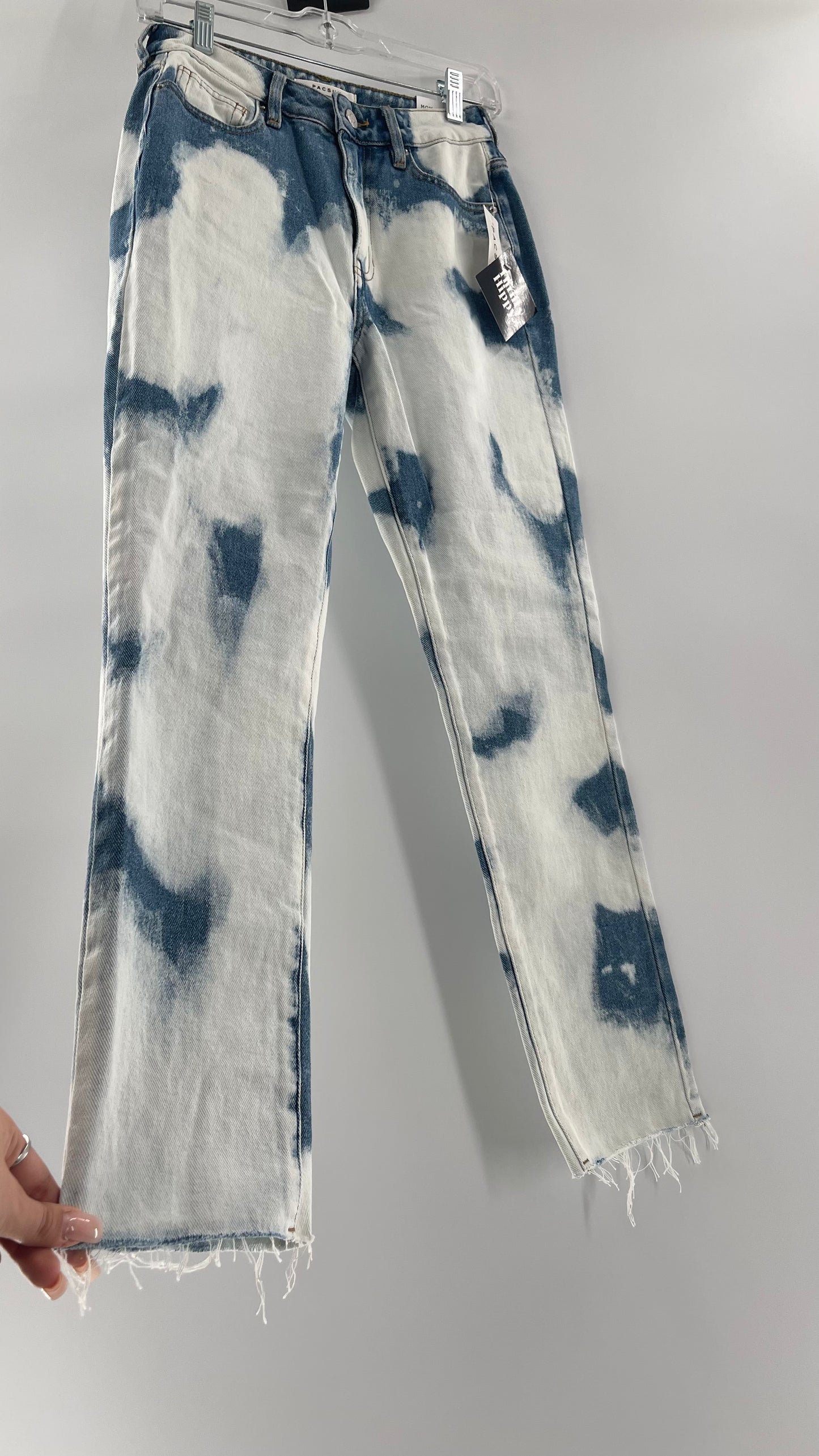 Pacsun Tie Dye Bleach Tagged Mom Jeans (24)