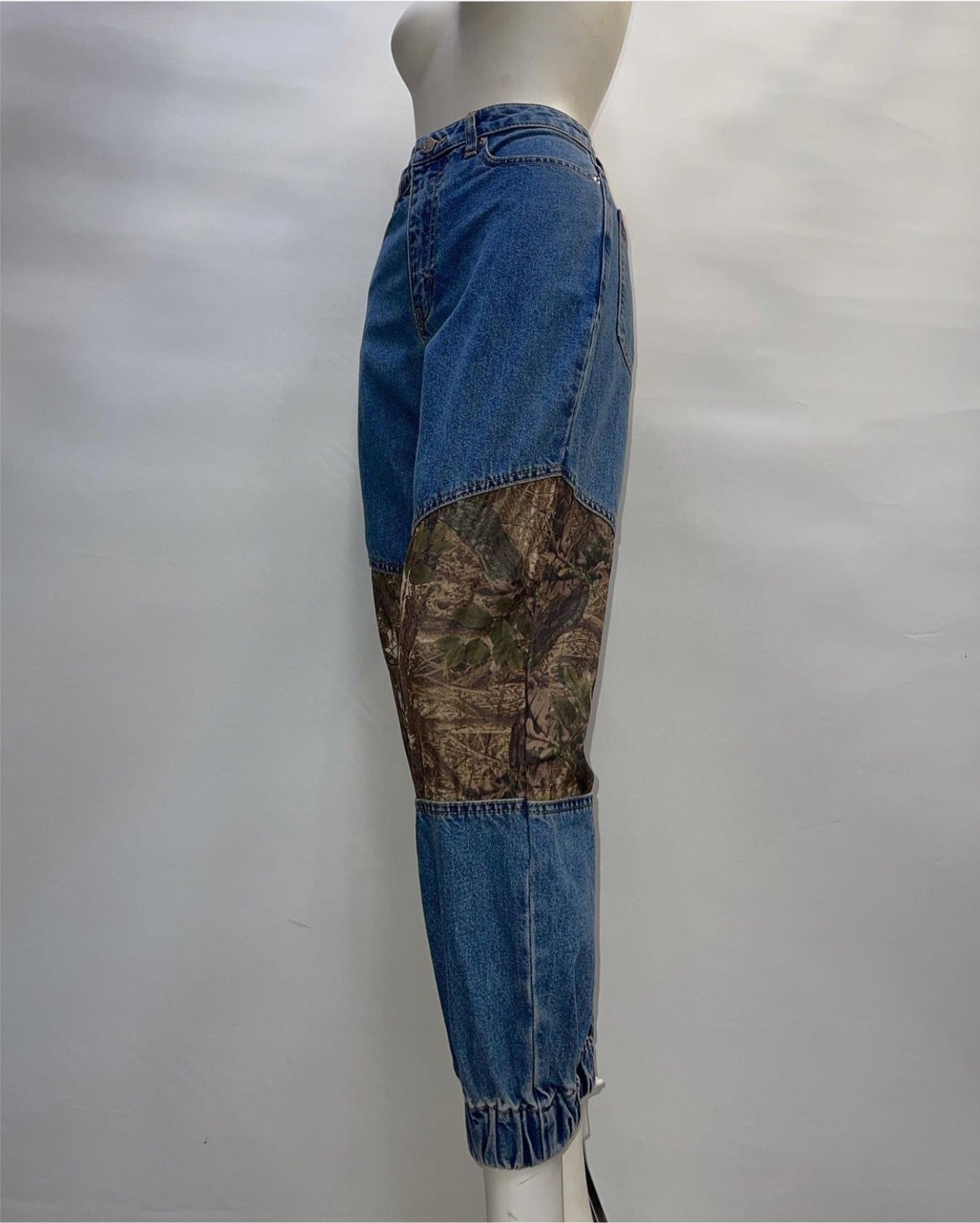 BDG Jean Jogger with Camo Knee Patch (Sz 27)